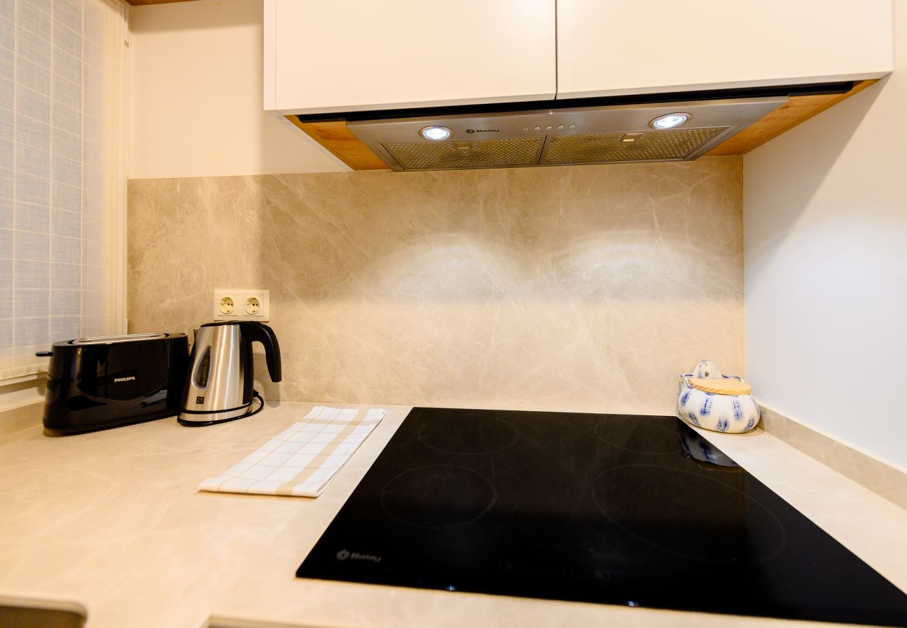 Apartamento en Madrid - Apartamento Luminoso con Balcón en el Corazón de Moncloa