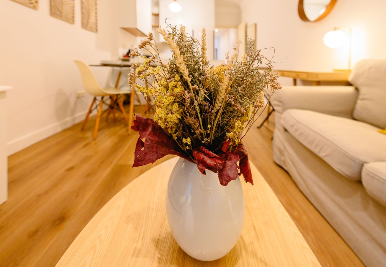 Apartamento en Madrid - Apartamento Luminoso con Balcón en el Corazón de Moncloa