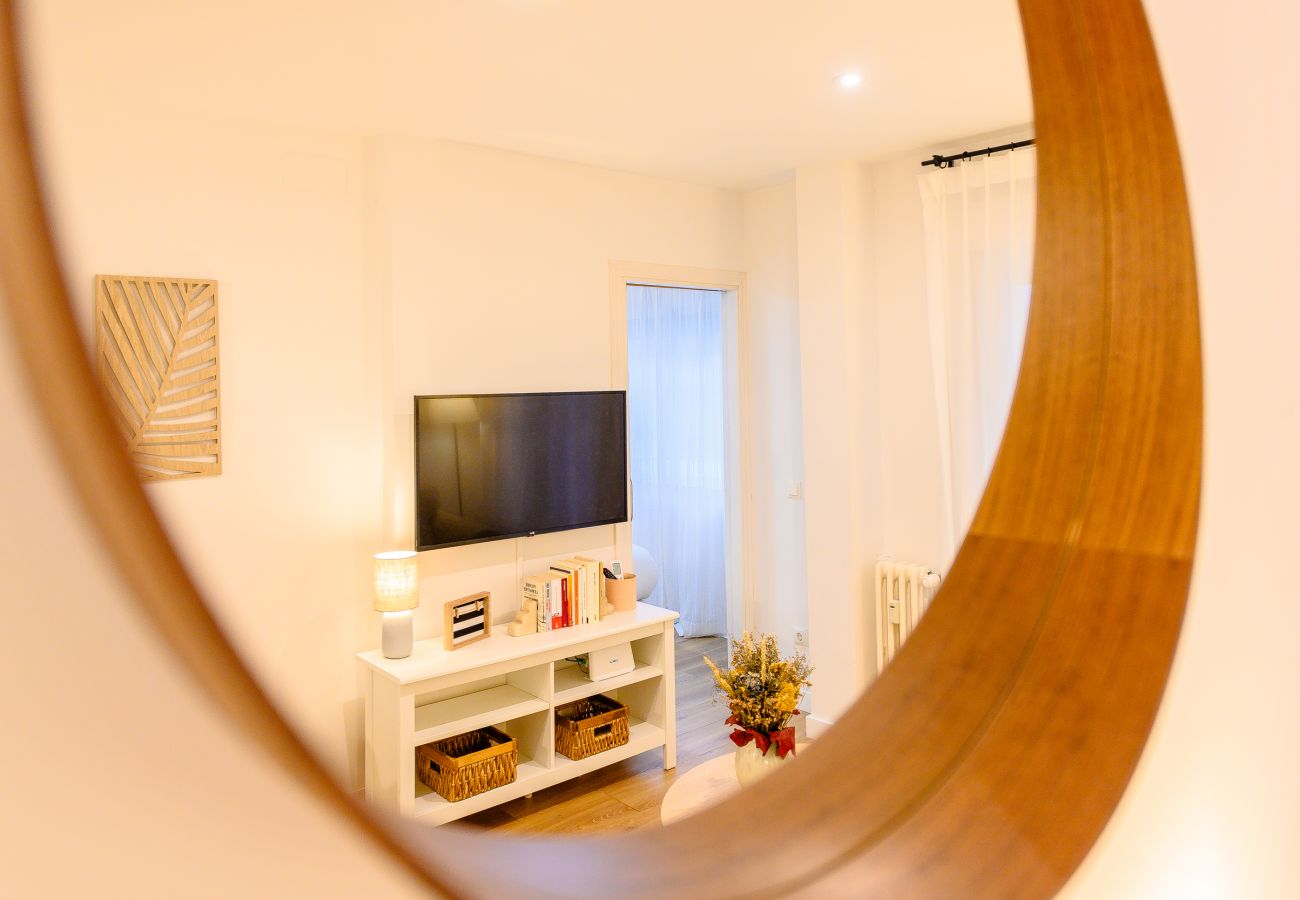 Apartamento en Madrid - Apartamento Luminoso con Balcón en el Corazón de Moncloa