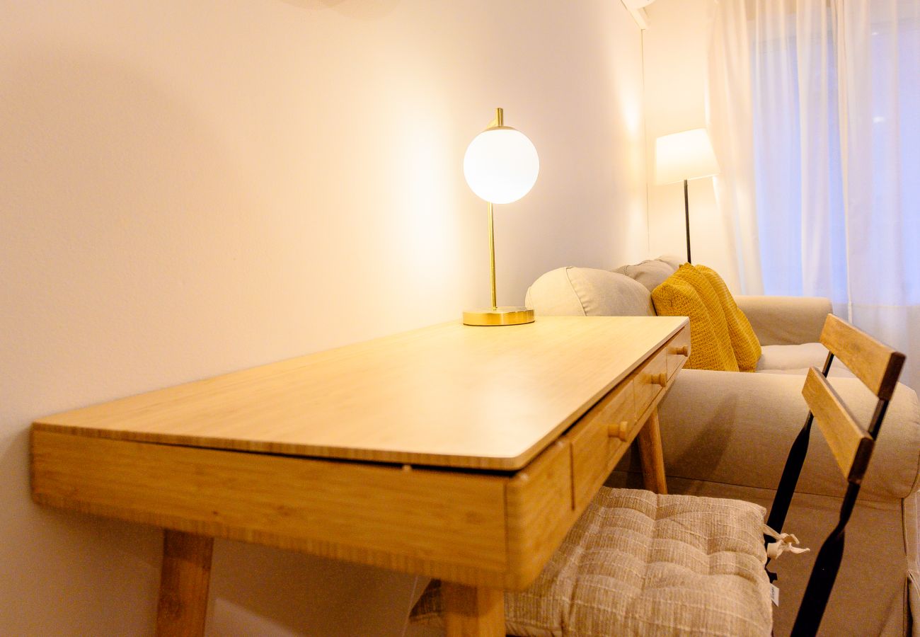 Apartamento en Madrid - Apartamento Luminoso con Balcón en el Corazón de Moncloa