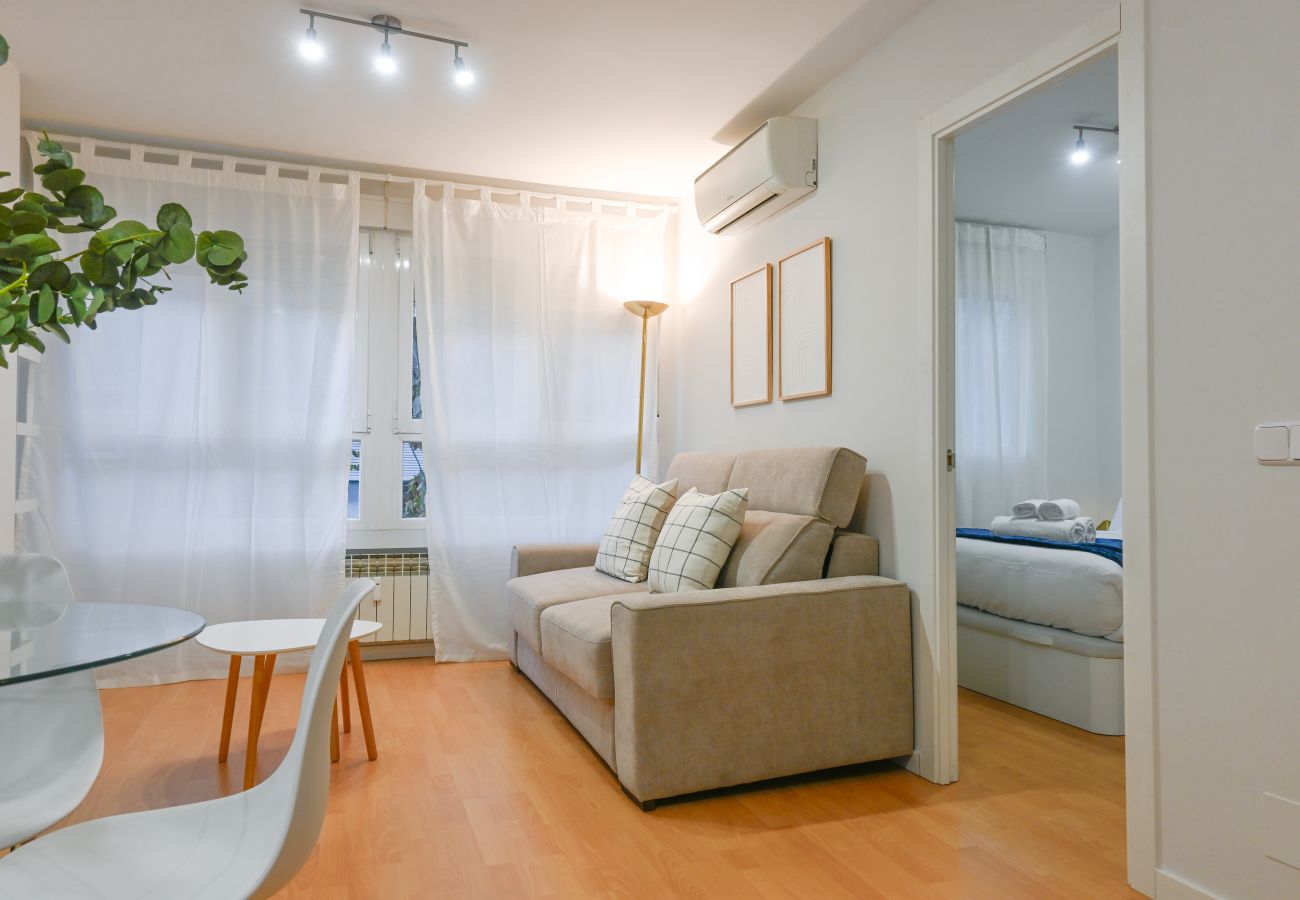 Apartamento en Madrid - Piso Amplio y Cálido en Madrid: Ideal para tu Estancia Perfecta