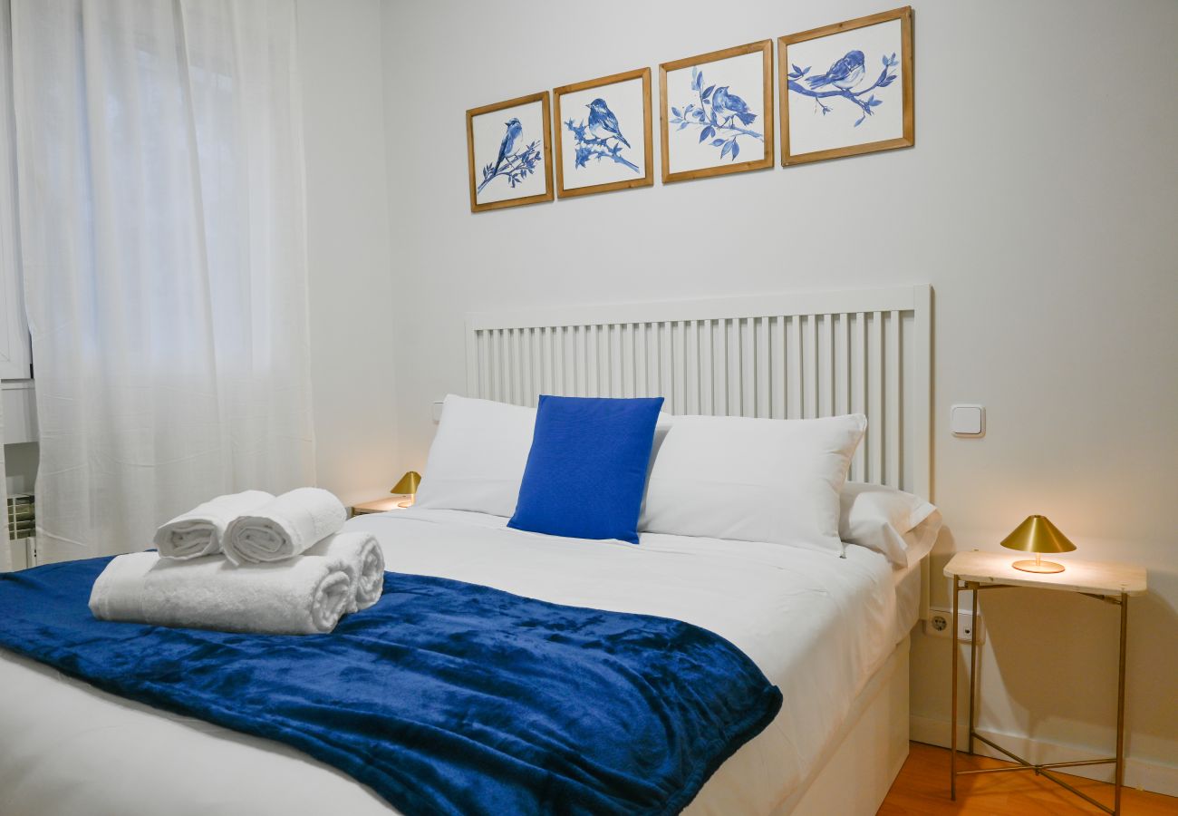 Apartamento en Madrid - Piso Amplio y Cálido en Madrid: Ideal para tu Estancia Perfecta