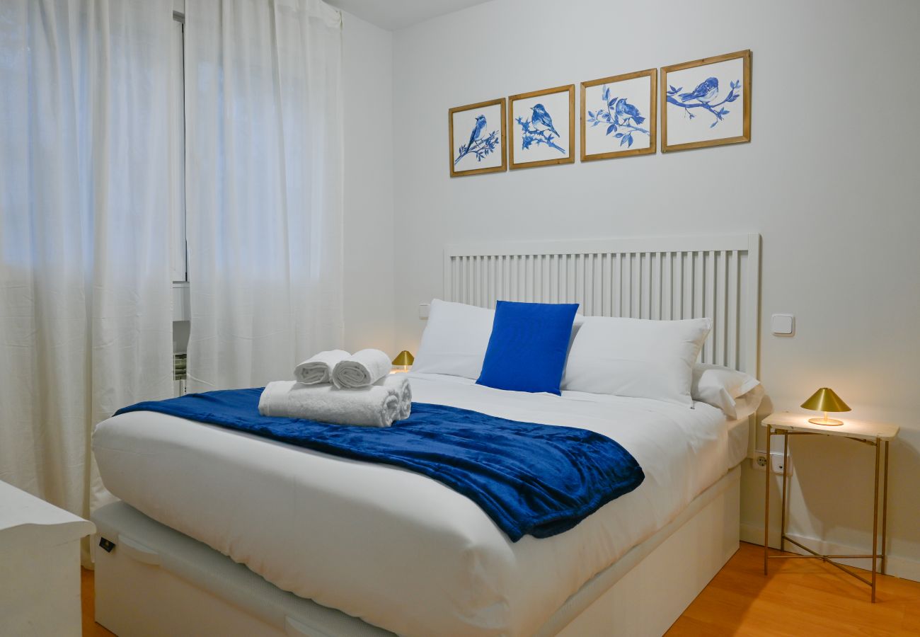 Apartamento en Madrid - Piso Amplio y Cálido en Madrid: Ideal para tu Estancia Perfecta