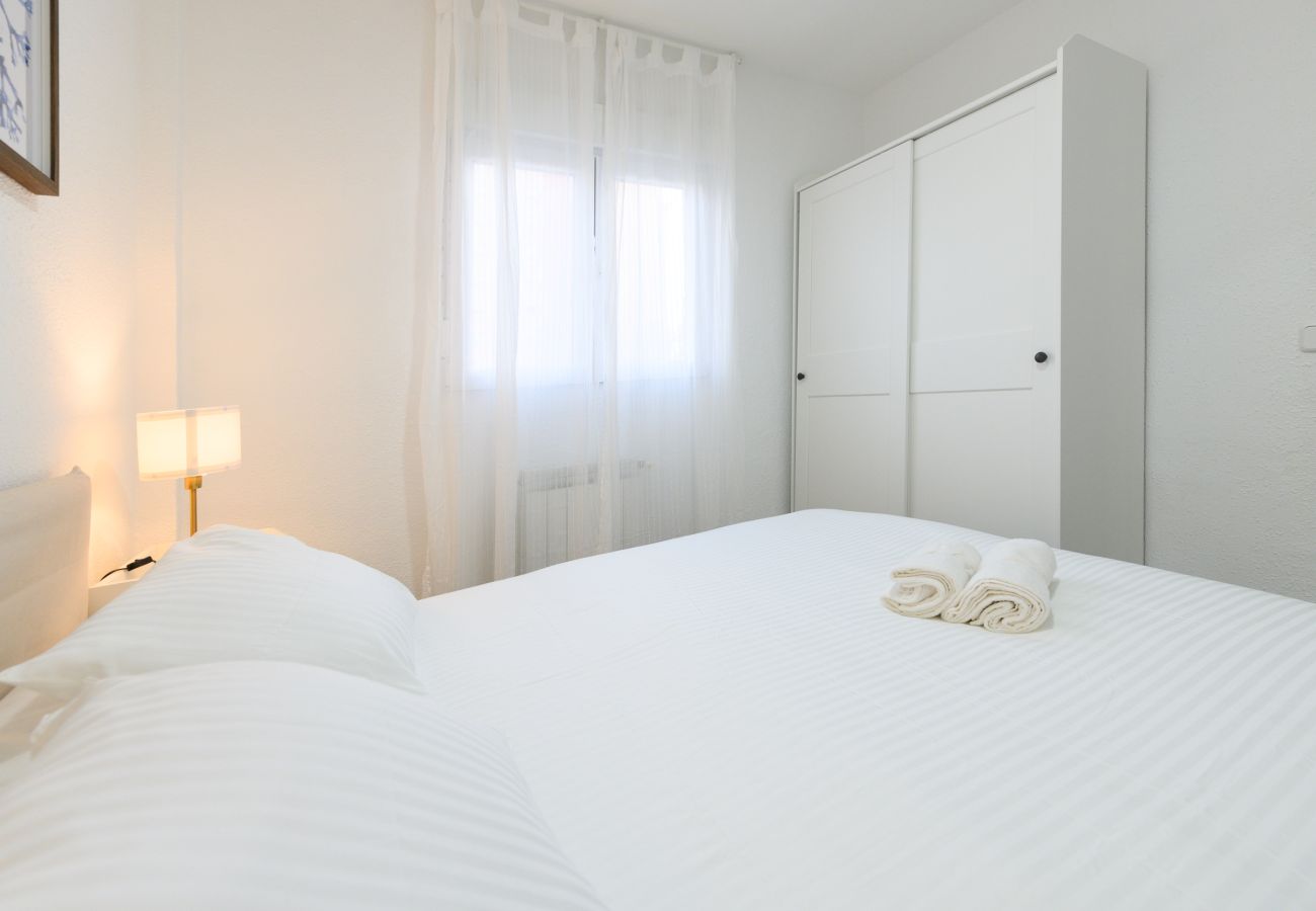 Apartamento en Madrid - Acogedor Piso en el Corazón de Vallecas: Ideal para Estancias Temporales