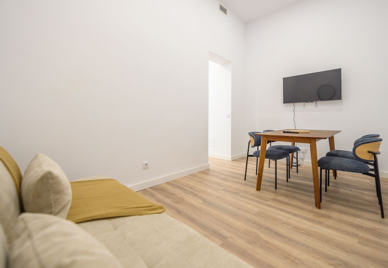 Apartamento en Madrid - Confort y estilo urbano: tu piso perfecto con 3 habitaciones 