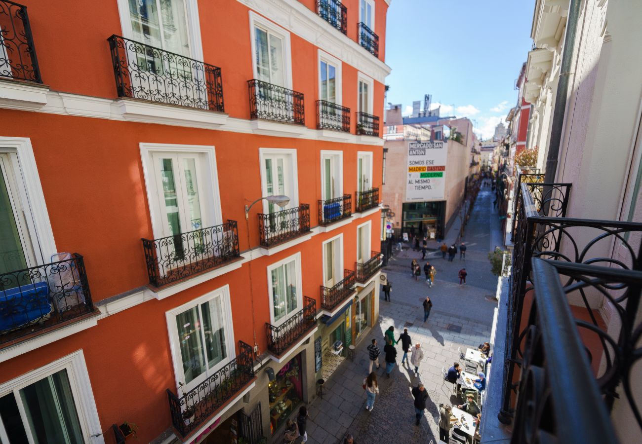 Apartamento en Madrid -  Exclusivo piso con balcones y vistas en ubicación privilegiada 