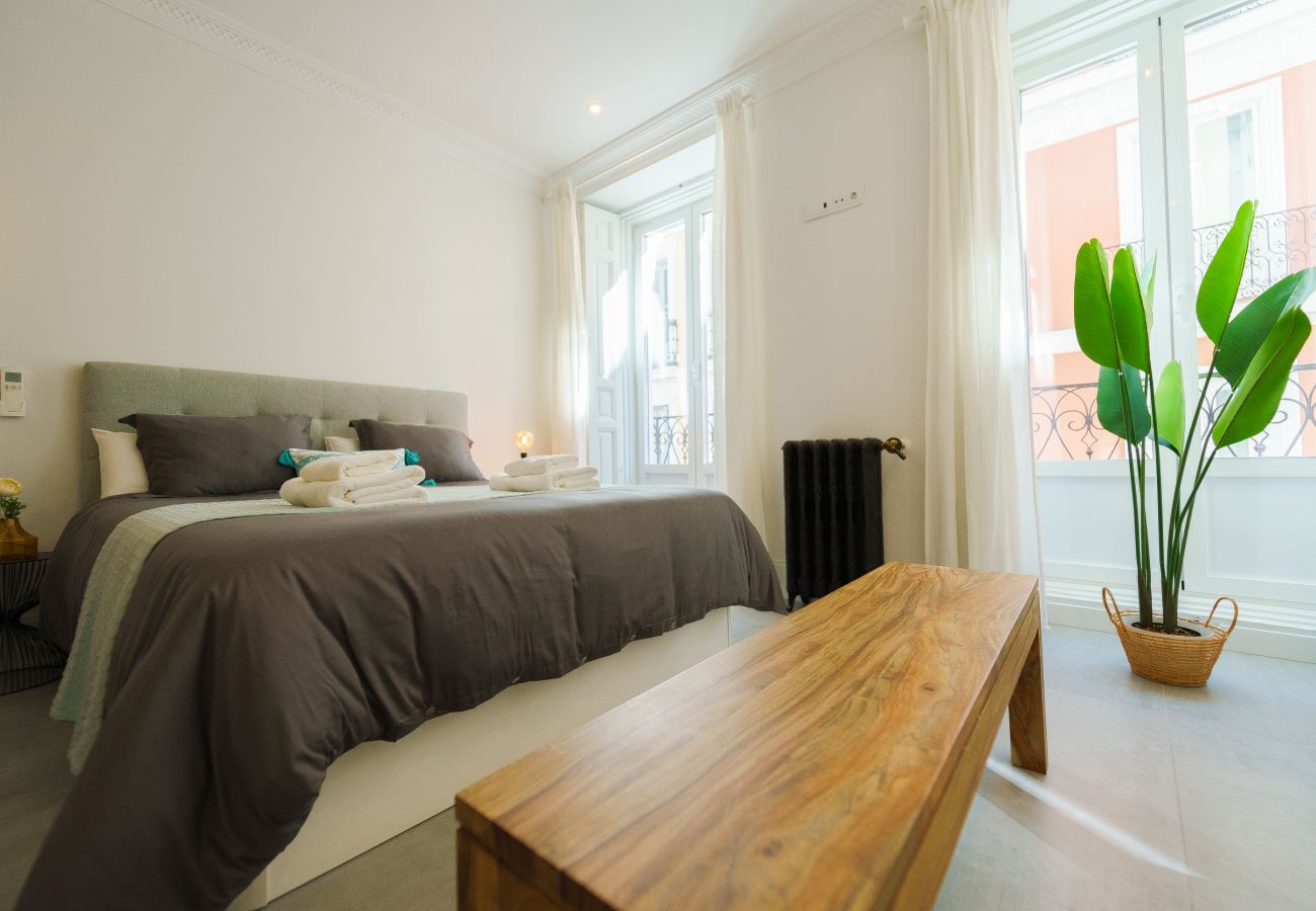 Apartamento en Madrid -  Exclusivo piso con balcones y vistas en ubicación privilegiada 