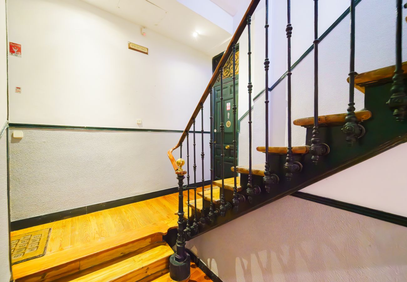 Apartamento en Madrid -  Exclusivo piso con balcones y vistas en ubicación privilegiada 