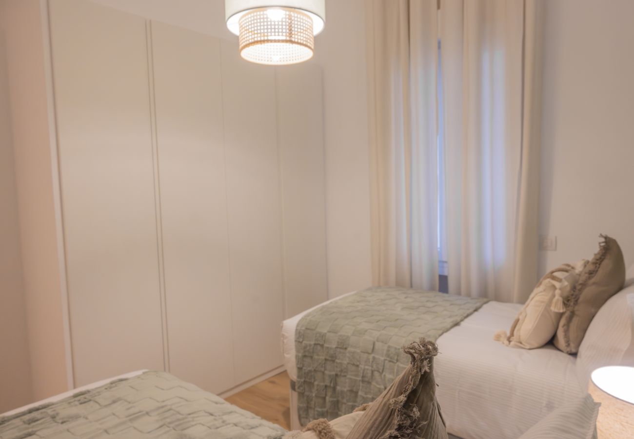 Apartamento en Madrid - Elegancia Urbana en el Corazón de Retiro