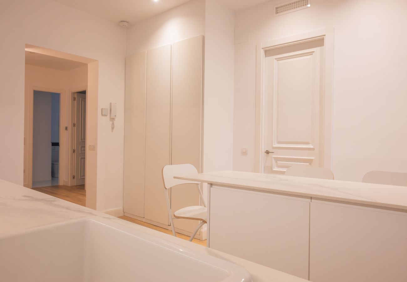 Apartamento en Madrid - Elegancia Urbana en el Corazón de Retiro