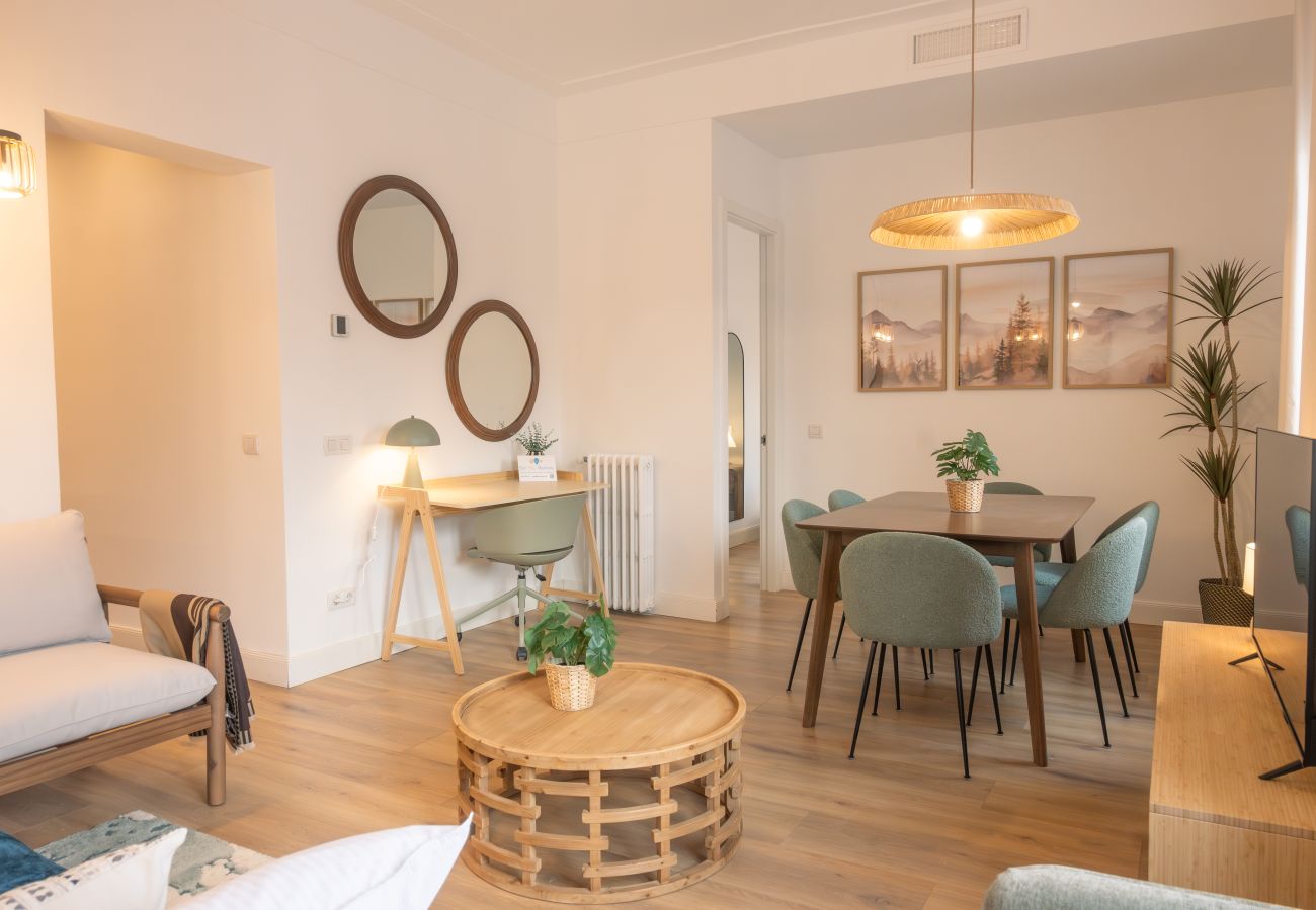 Apartamento en Madrid - Elegancia Urbana en el Corazón de Retiro