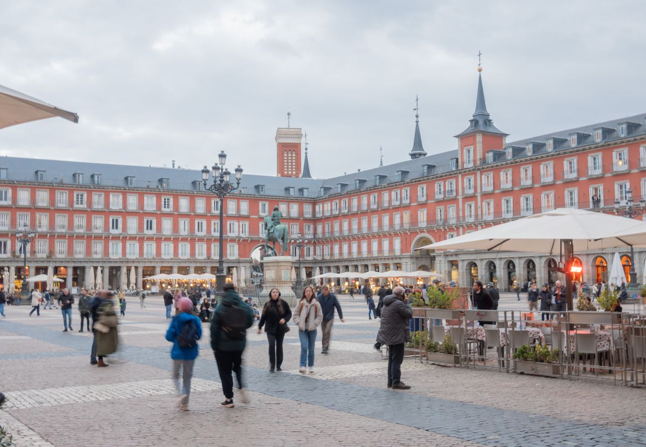 Apartamento en Madrid - Ático con extraordinaria Terraza - Centro -Lujo - Alturas con sabor Mediterráneo