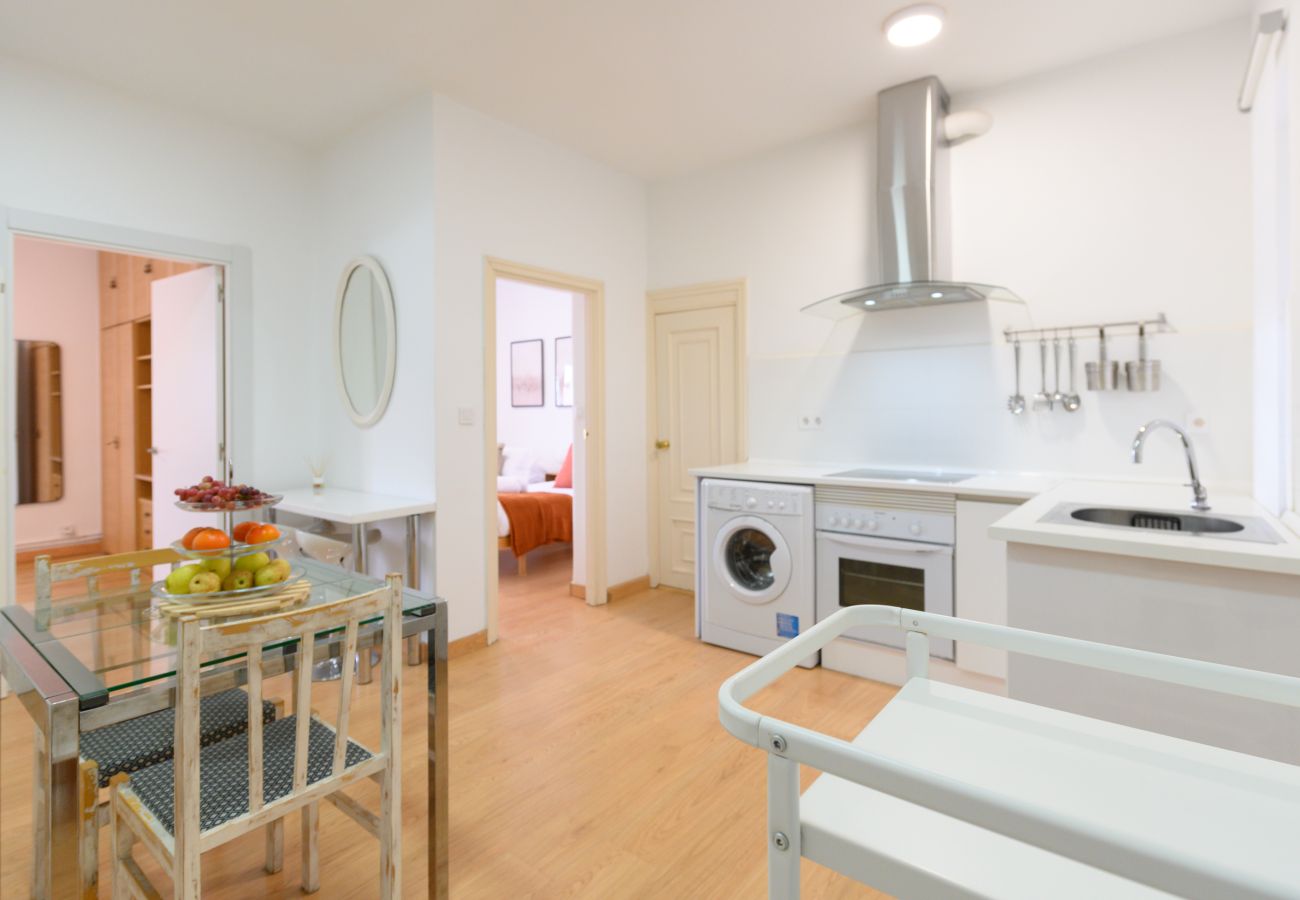 Apartamento en Madrid - Charmartin 4 Torres: 2 dormitorios ideal para familias y viajeros de negocios 