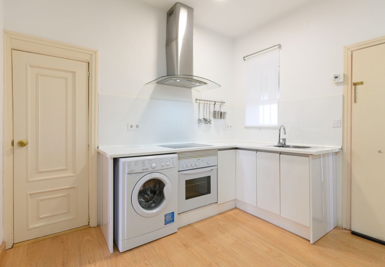 Apartamento en Madrid - Charmartin 4 Torres: 2 dormitorios ideal para familias y viajeros de negocios 