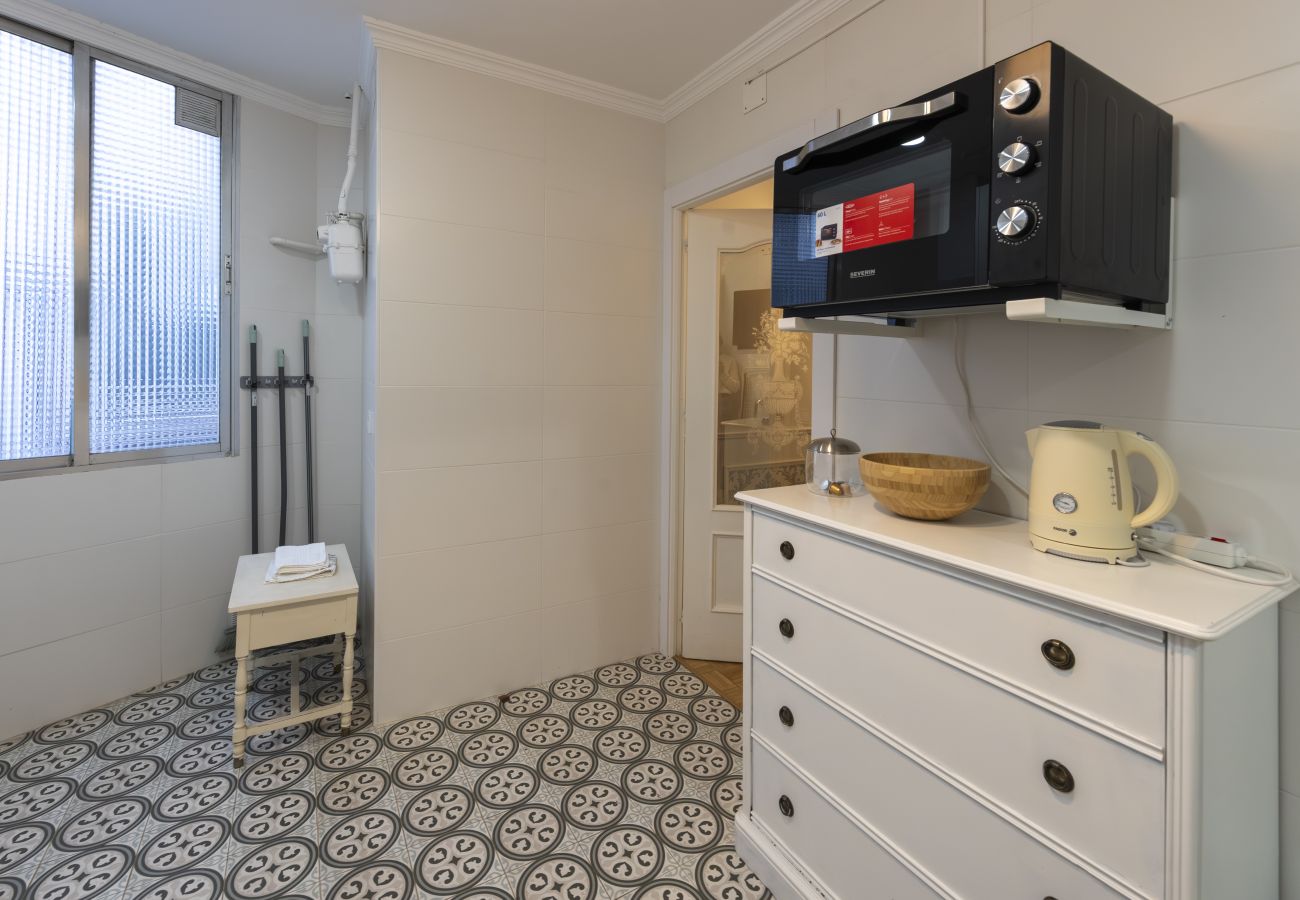 Apartamento en Madrid - Acogedor piso con balcones en el centro de Madrid , a unos pasos de la Plaza Mayor 