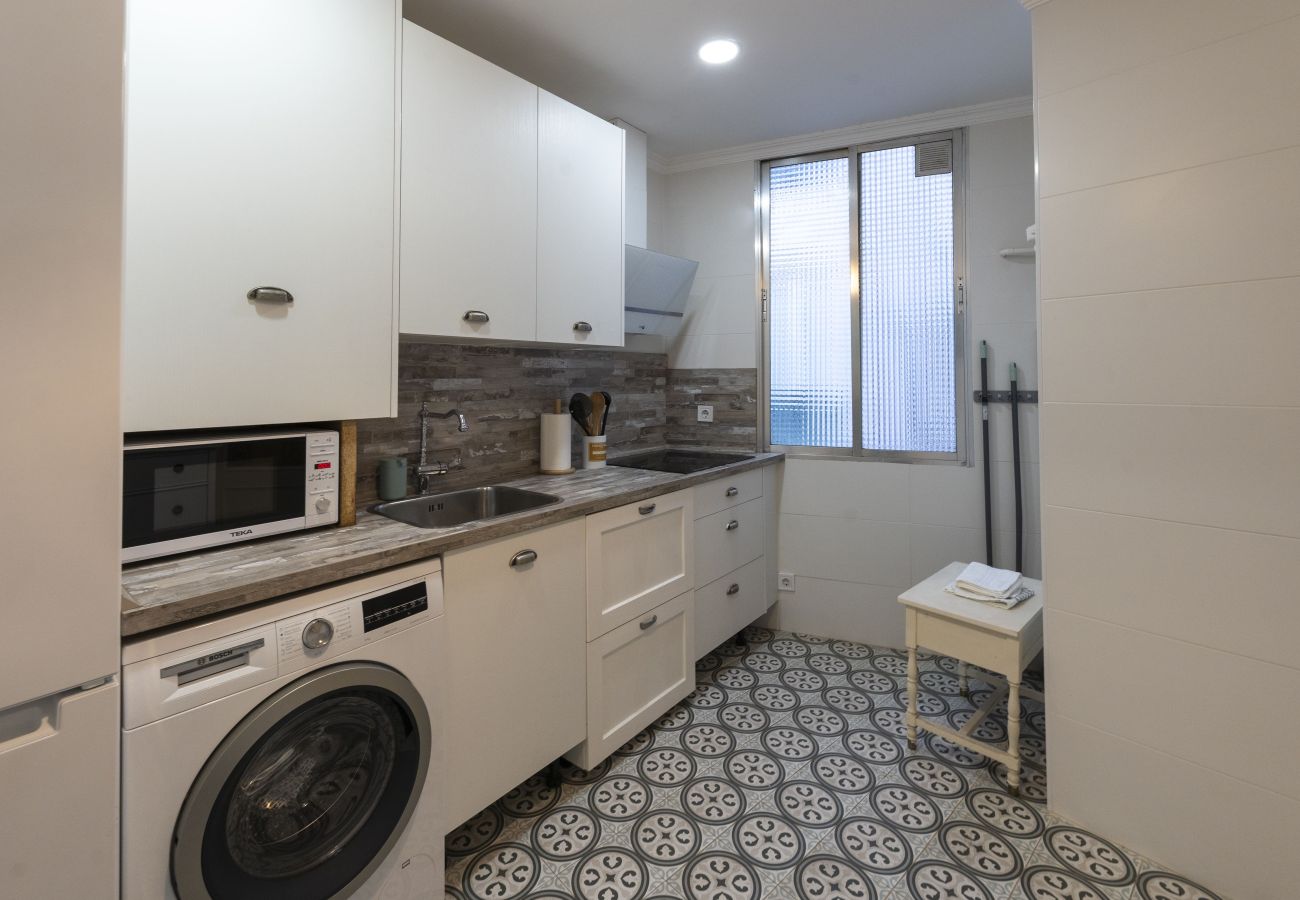 Apartamento en Madrid - Acogedor piso con balcones en el centro de Madrid , a unos pasos de la Plaza Mayor 