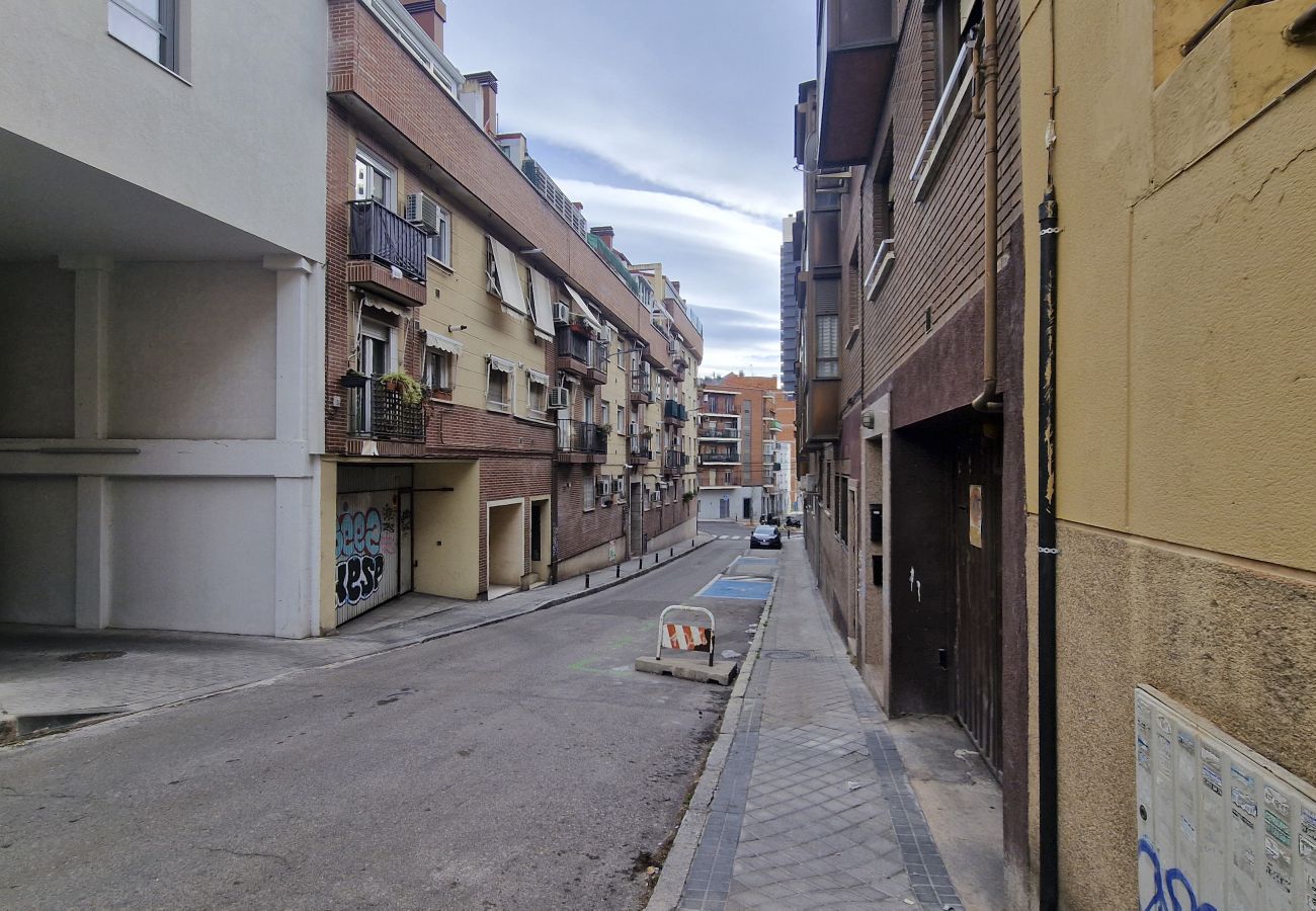 Apartamento en Madrid - Ático con amplia terraza y vistas panorámicas en Madrid