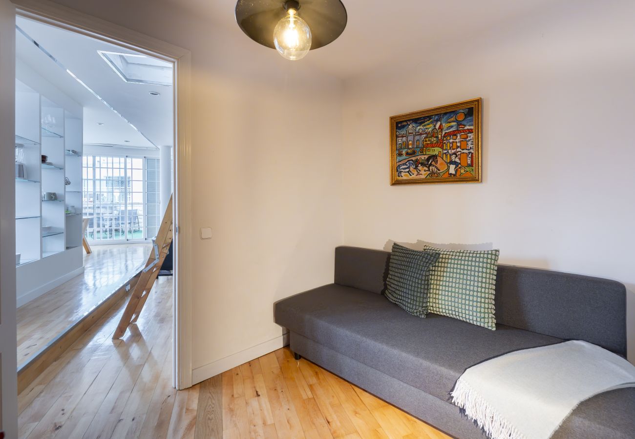 Apartamento en Madrid - Ático con amplia terraza y vistas panorámicas en Madrid