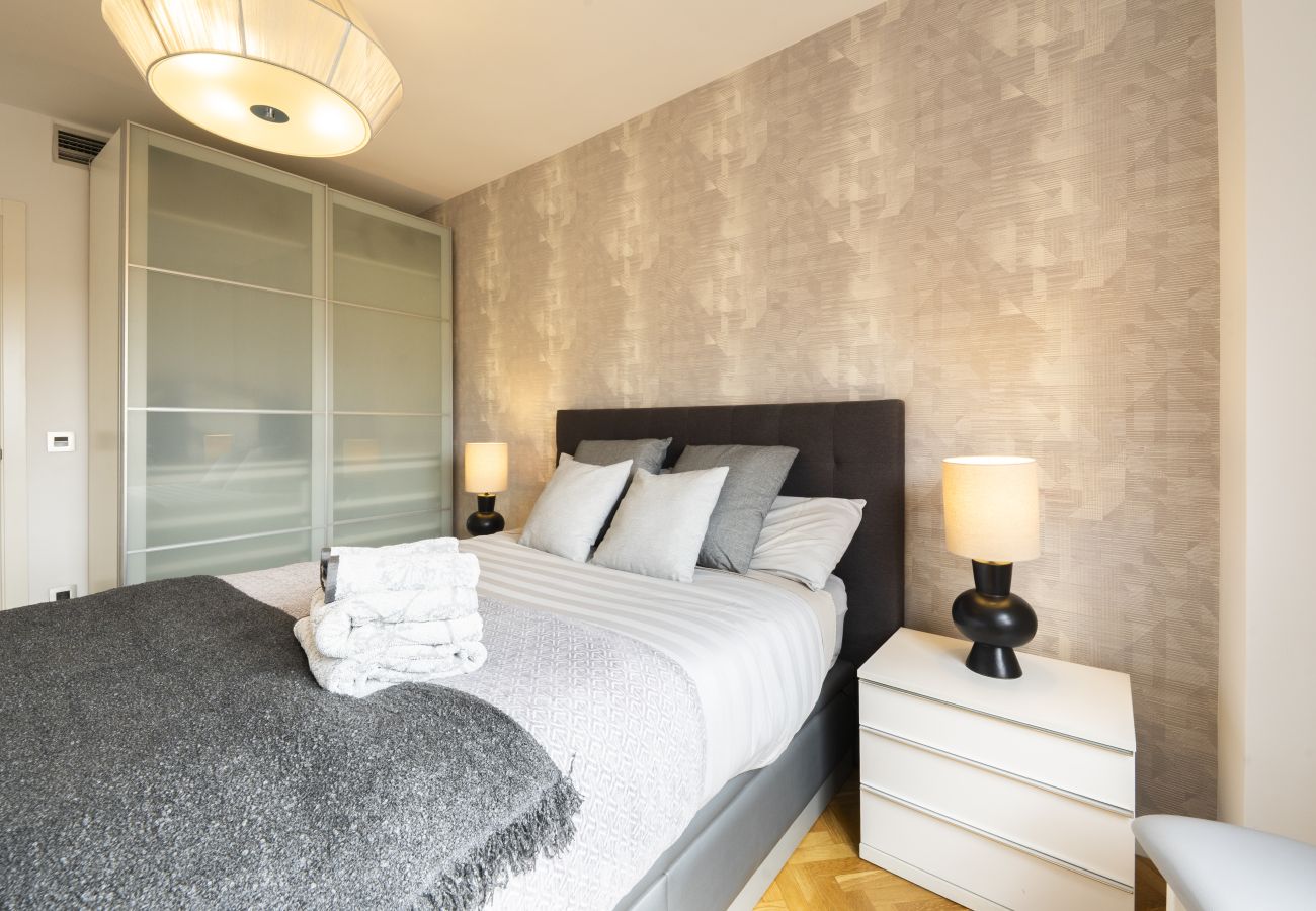 Apartamento en Madrid - Amplio piso de 3 dormitorios y 2 baños en Residencial con Piscina, Pádel y Parking_ Madrid 