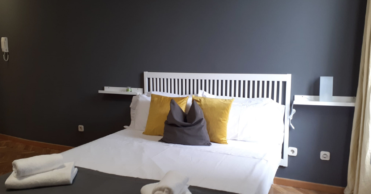 Dormitorio en La Latina, la mejor zona para alojarse en Madrid