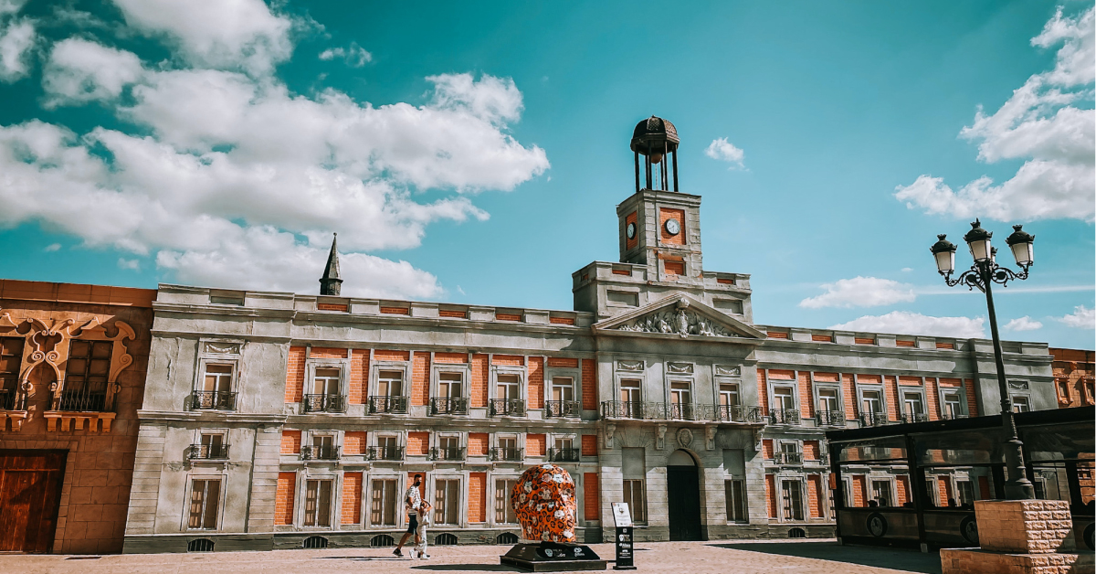 Puerta del Sol, la mejor zona para alojarse en Madrid