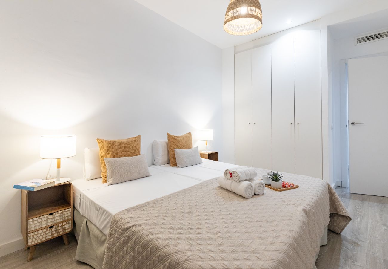 Apartment in Valencia / València - TH Ayuntamiento 1B