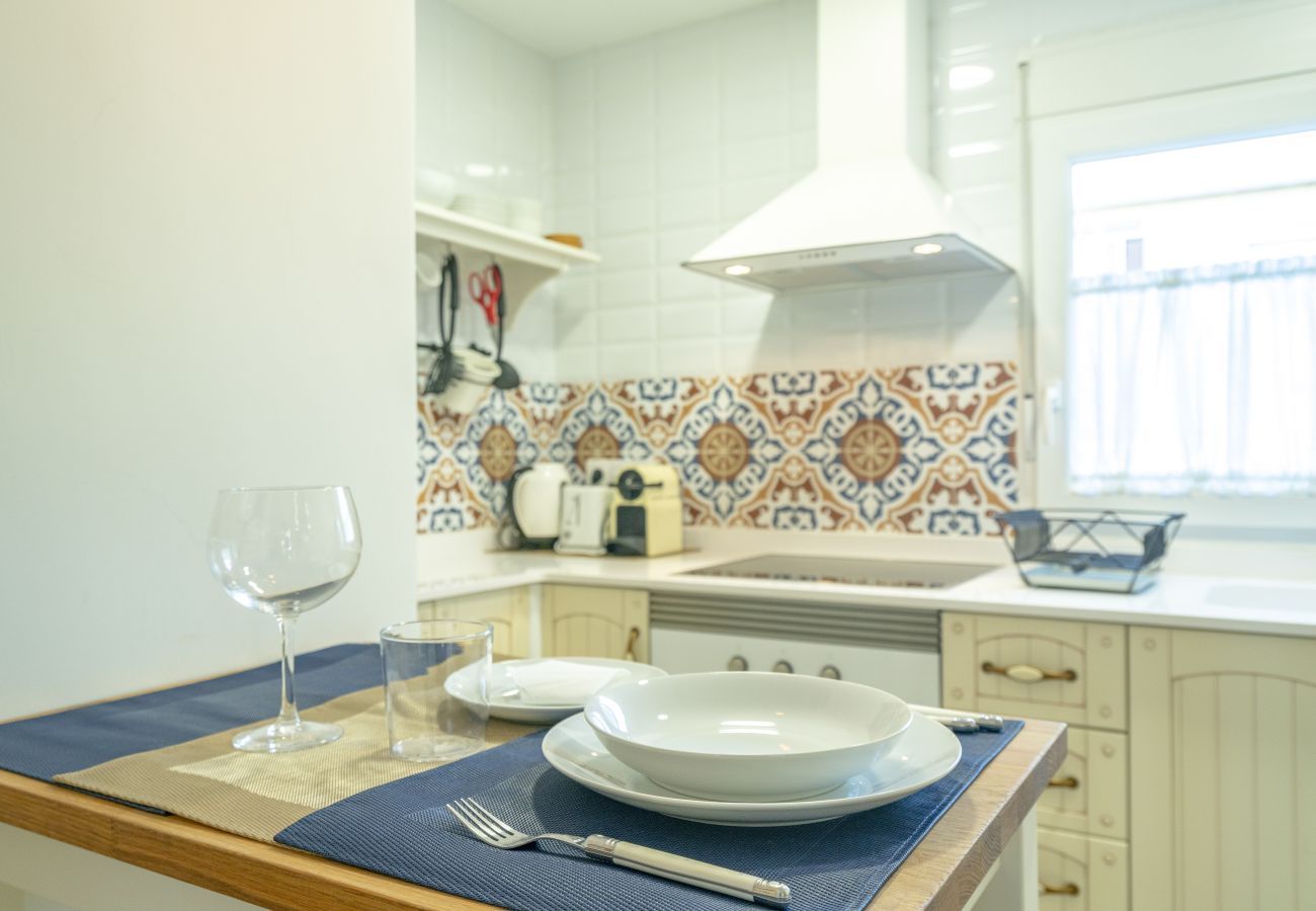 Apartment in Madrid - FREE WiFi Apartment Vallecas-Albufera-Pedro Laborde M (SDM21)