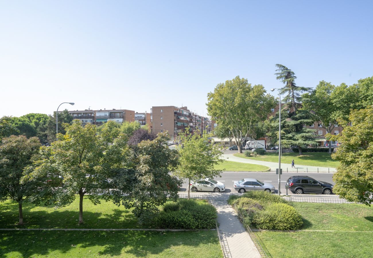 Apartment in Madrid - FREE WiFi Apartment Vallecas-Albufera-Pedro Laborde M (SDM21)