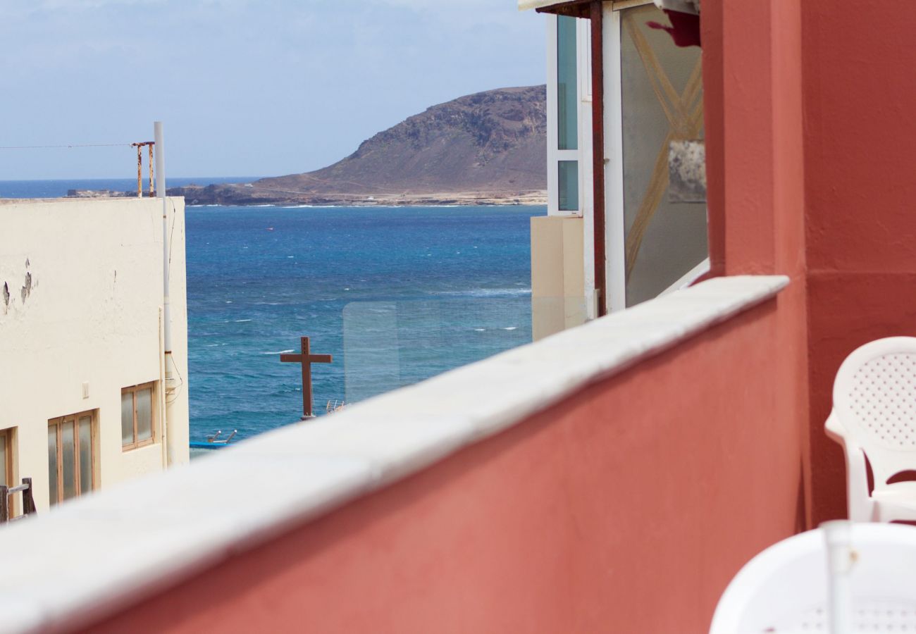 Apartment in Las Palmas de Gran Canaria - Rosamar meters from the beach wifi 306 by Lightbooking