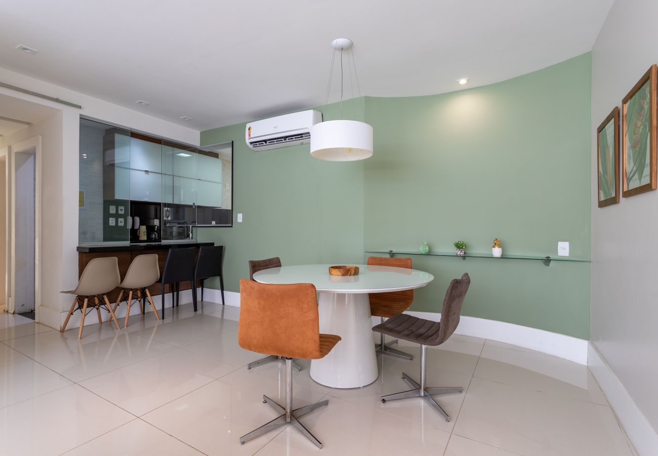 Apartment in Rio de Janeiro - Beautiful in Copacabana | One block from the beach | SL1001 Z3