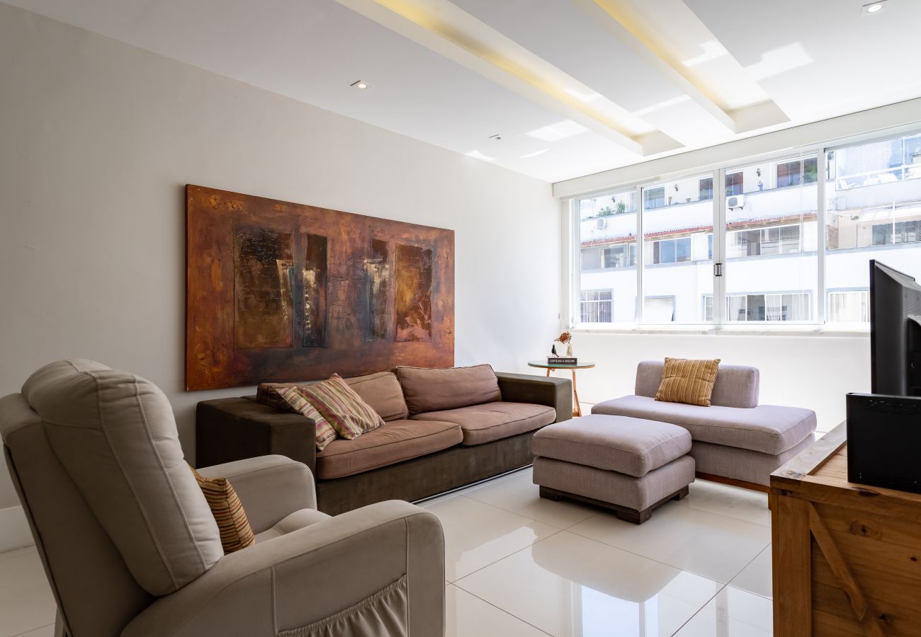 Apartment in Rio de Janeiro - Beautiful in Copacabana | One block from the beach | SL1001 Z3