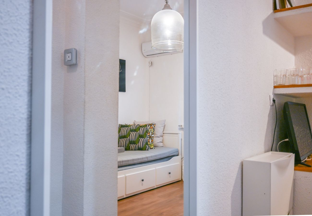 Studio in Madrid - COZY APARTMENT-LAVAPIES- MADRID CITY CENTER