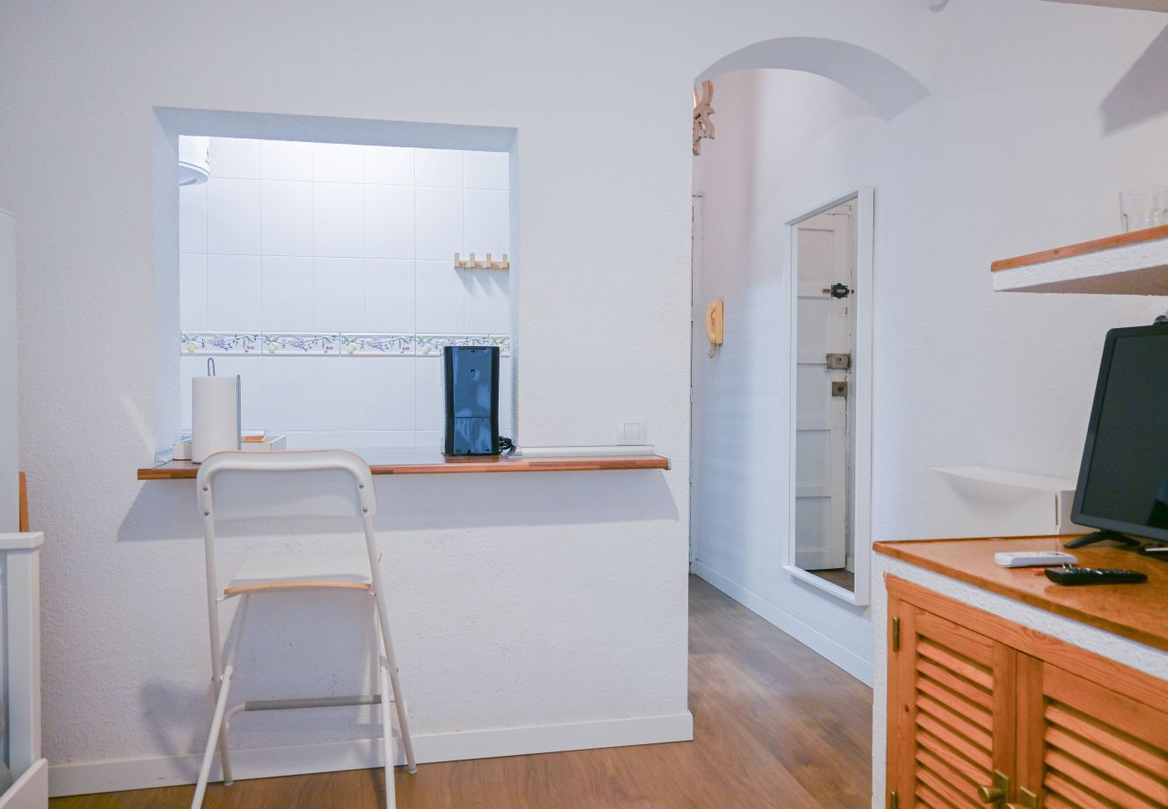 Studio in Madrid - COZY APARTMENT-LAVAPIES- MADRID CITY CENTER