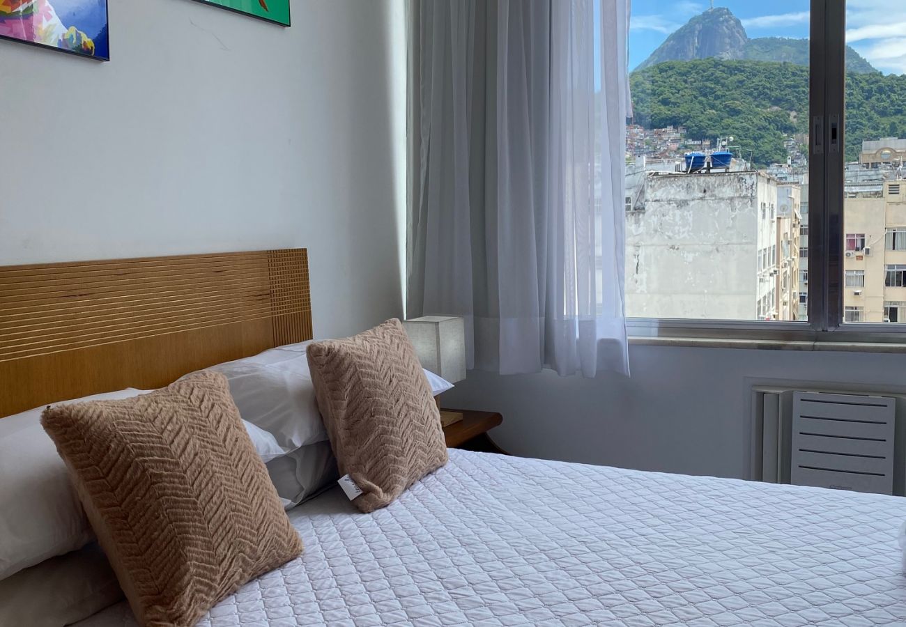 Apartment in Rio de Janeiro - 4 minutes from Copacabana beach | NSC1104