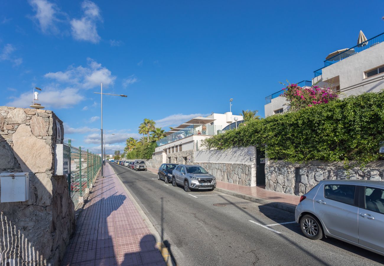 Apartment in Puerto Rico - Lightbooking Amadores beach La Concha large terrace with barbecue