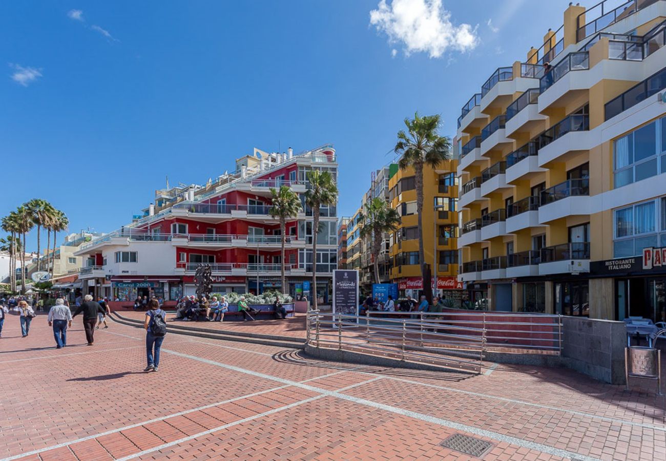 Apartment in Las Palmas de Gran Canaria - Studio 21 with balcony on Las Canteras beach