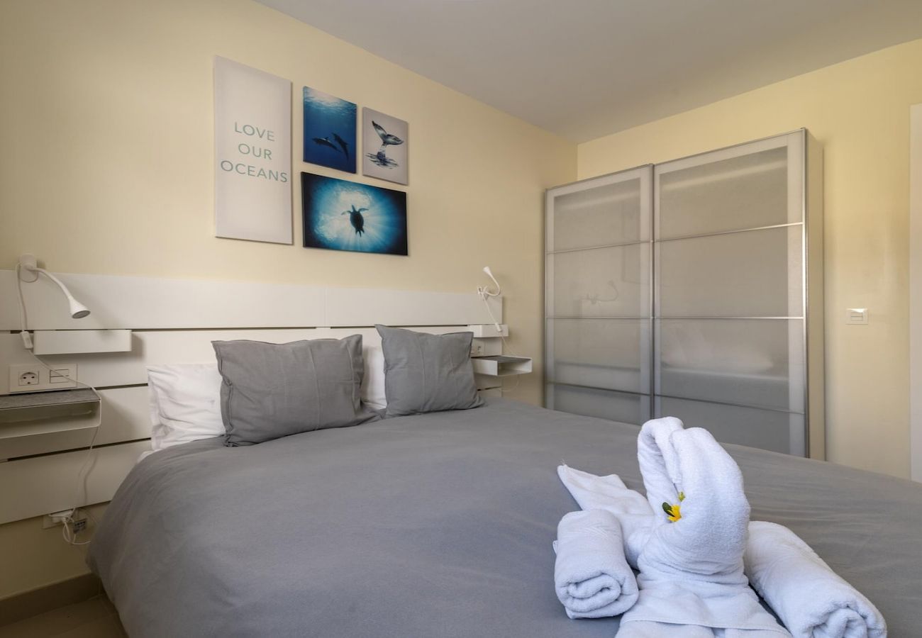 Apartment in Las Palmas de Gran Canaria - Nuevos Lightbooking Livian Suites Las Palmas 4 A 