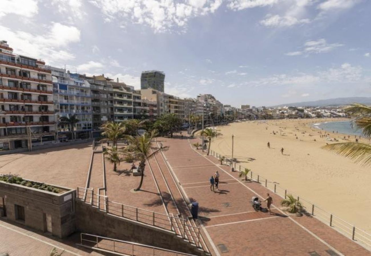 Apartment in Las Palmas de Gran Canaria - Nuevos Lightbooking Livian Suites Las Palmas 5 A 