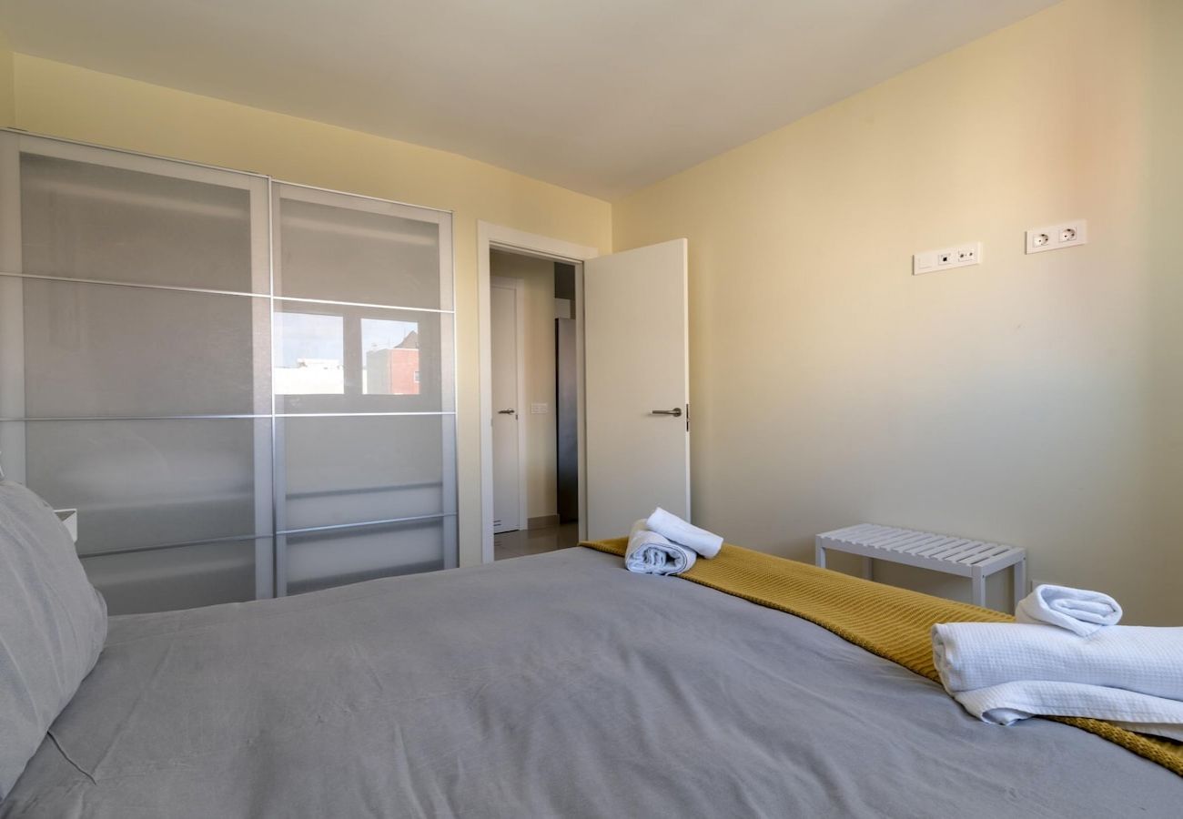 Apartment in Las Palmas de Gran Canaria - Nuevos Lightbooking Livian Suites Las Palmas 5 A 