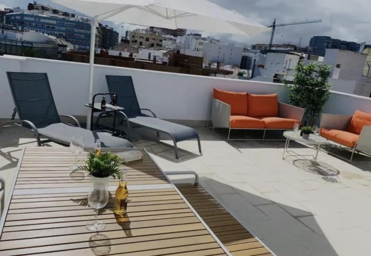 Apartment in Las Palmas de Gran Canaria - Nuevos Lightbooking Livian Suites Las Palmas 5 A 