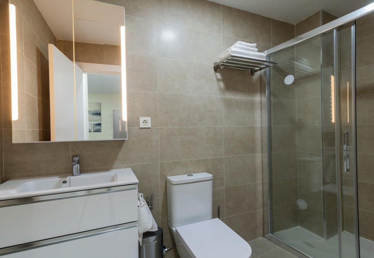 Apartment in Las Palmas de Gran Canaria - Nuevos Lightbooking Livian Suites Las Palmas 