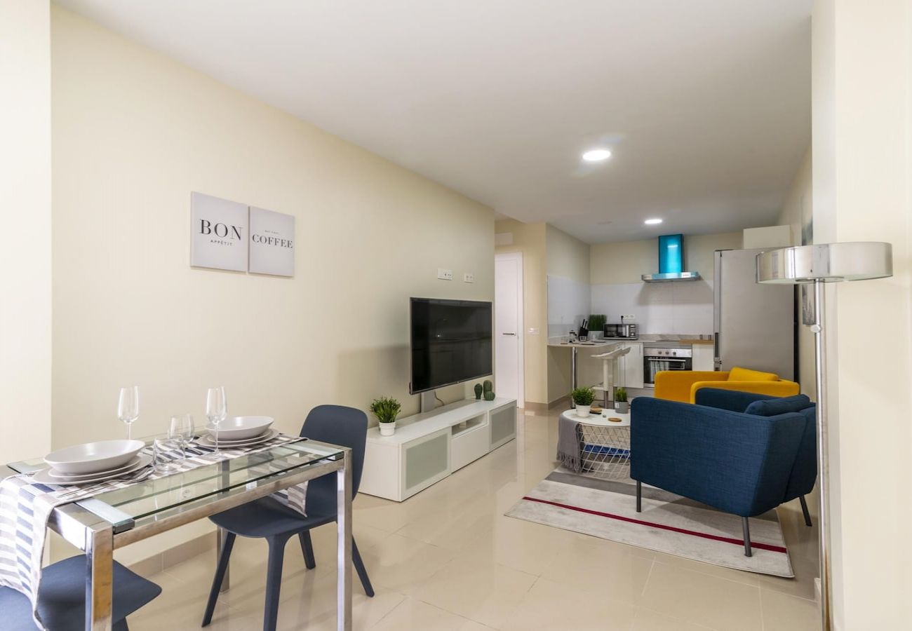 Apartment in Las Palmas de Gran Canaria - Nuevos Lightbooking Livian Suites Las Palmas 