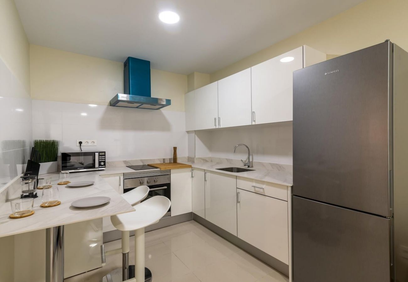 Apartment in Las Palmas de Gran Canaria - Nuevos Lightbooking Livian Suites Las Palmas 