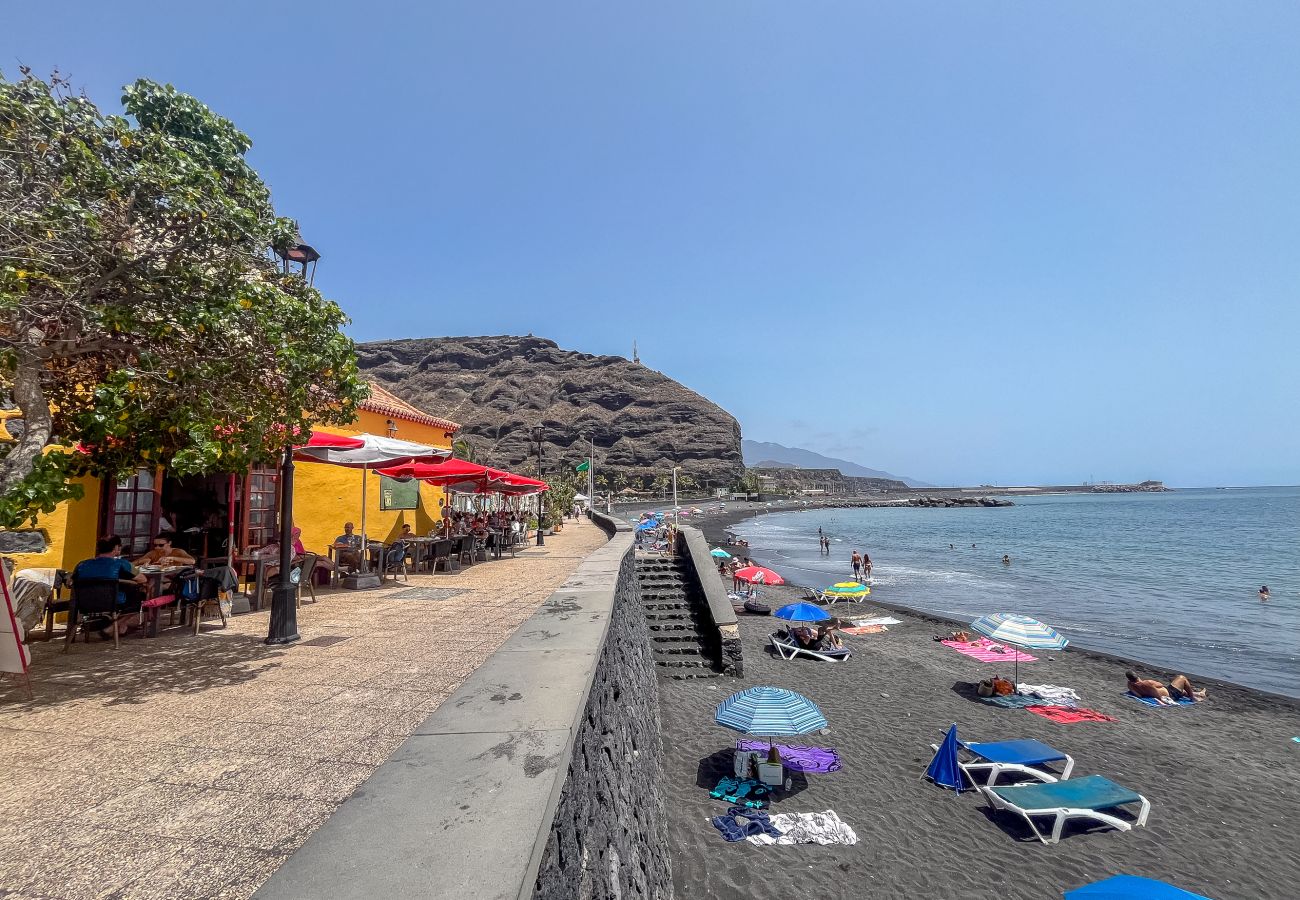 Apartment in Los Llanos de Aridane - Lightbooking Tazacorte La Palma 