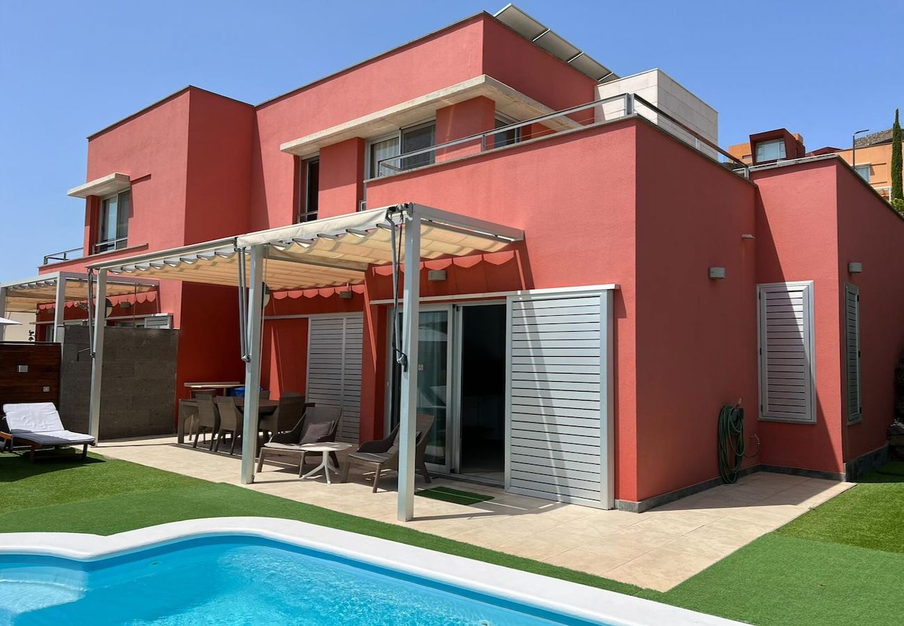 Villa in San Bartolomé de Tirajana - Lightbooking private pool Salobre Golf 