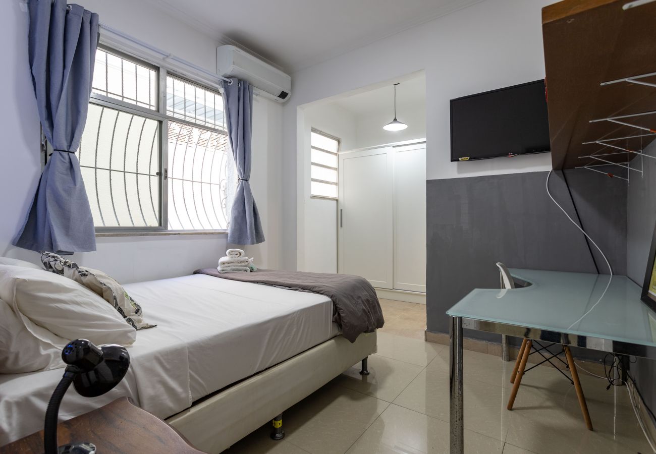 Apartment in Rio de Janeiro - Nice in Leblon |3 bedrooms for families| CB101 Z1