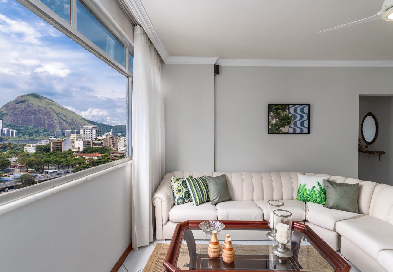 Apartment in Rio de Janeiro - 5 minutes from Leblon beach and view of Christ | AP1302