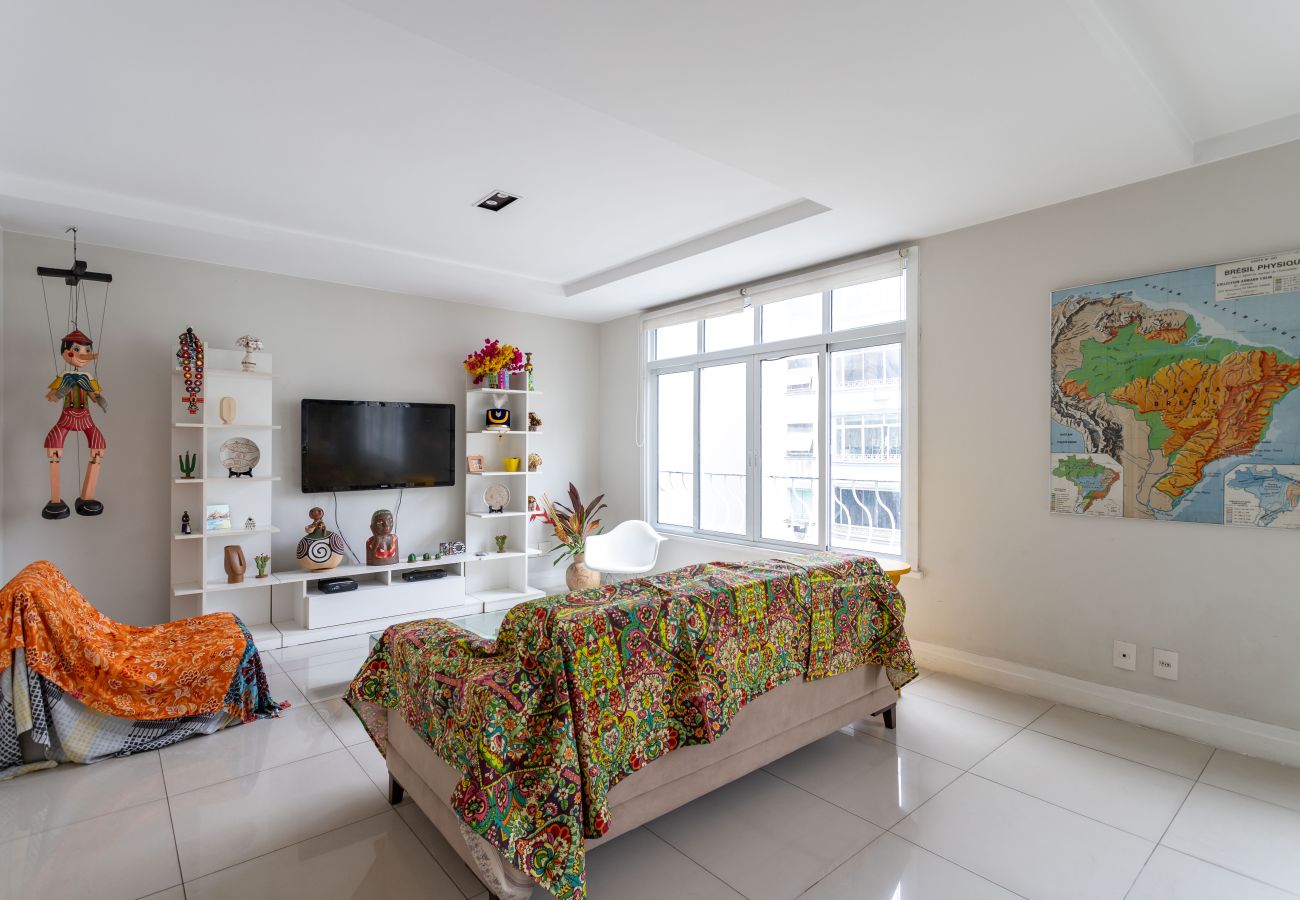 Apartment in Rio de Janeiro - For families, 3 minutes from Copacabana beach | SL501