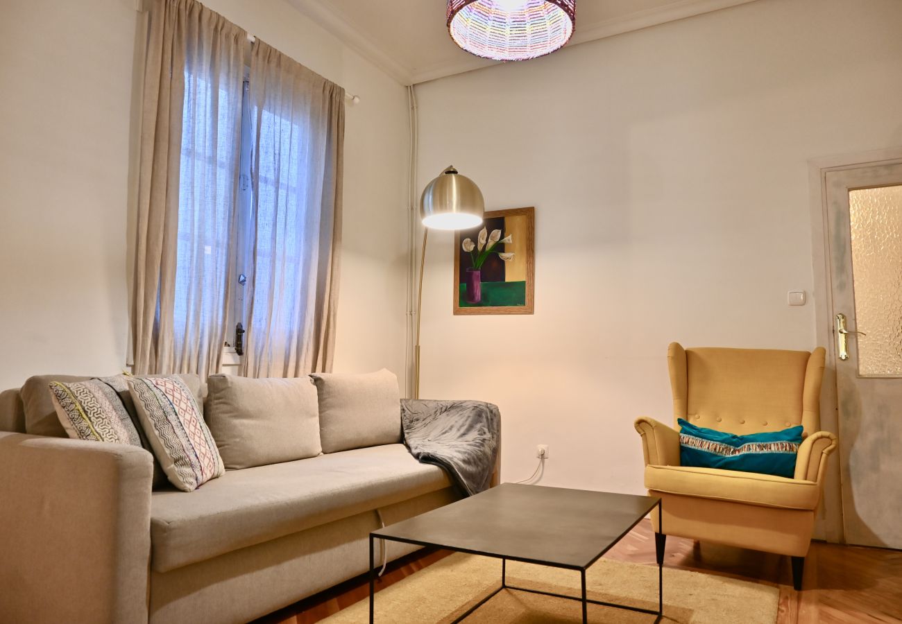 Apartment in Madrid - M (CUB23) Central and spacious 3-bedroom home in Las Cortes