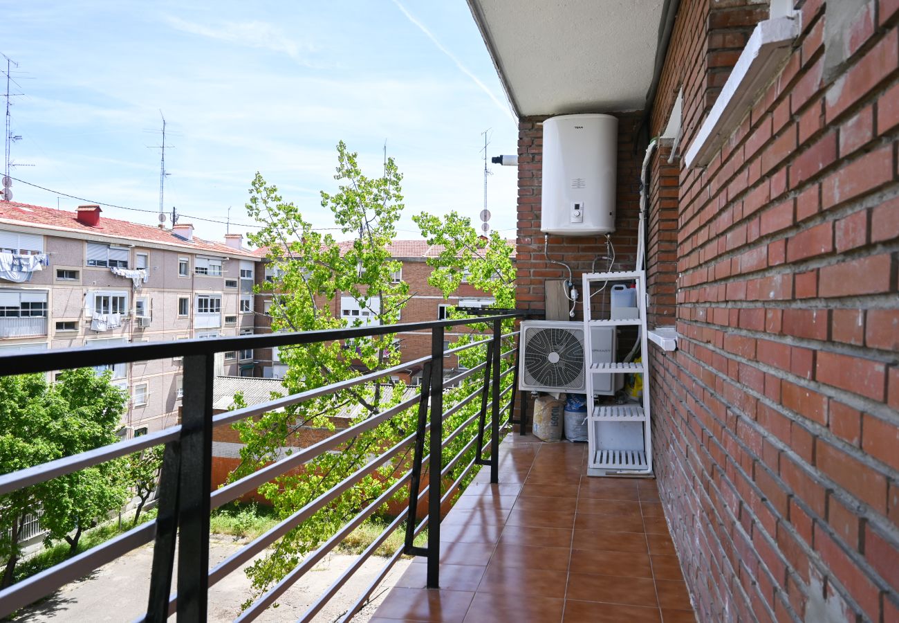 Apartment in Madrid - Cozy 2 bedroom apartment in Hortaleza LOR12